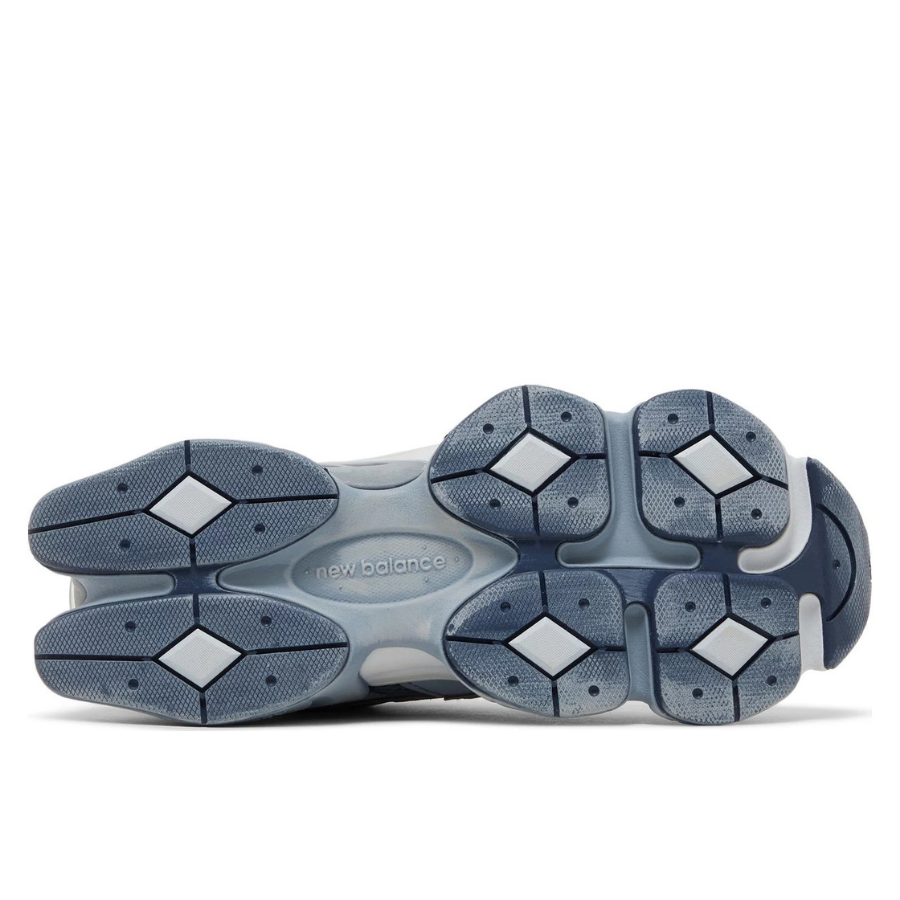 9060 Grey Day (2023) "U9060MD1"